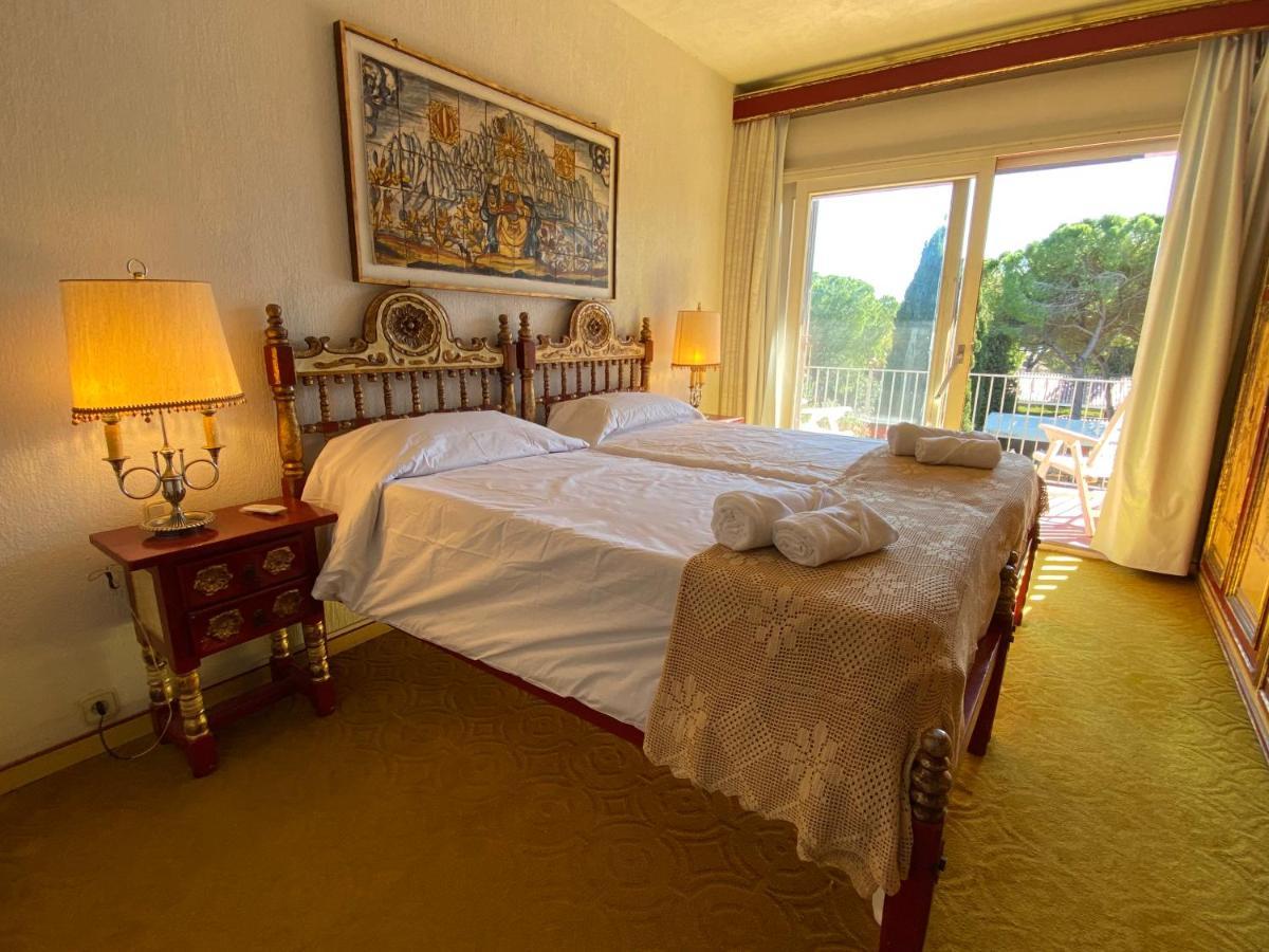 Villa Sitges El Ranch Amaizing Outdoor Areas Beaches At 5 Minutes Walk Sitges At 15 Min Drive Ac Pool Jacuzzi & Garden Xxl Calafell Exterior foto