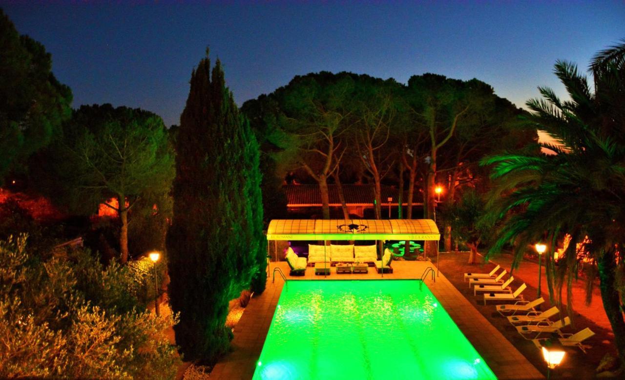 Villa Sitges El Ranch Amaizing Outdoor Areas Beaches At 5 Minutes Walk Sitges At 15 Min Drive Ac Pool Jacuzzi & Garden Xxl Calafell Exterior foto