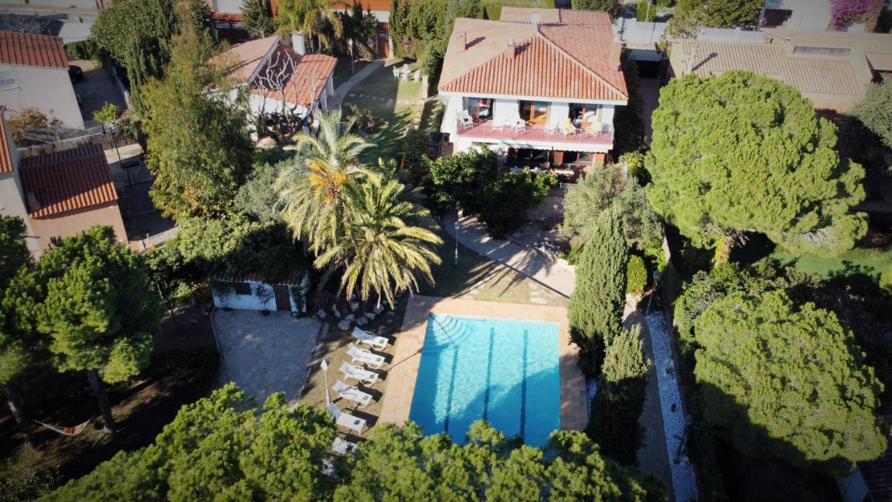 Villa Sitges El Ranch Amaizing Outdoor Areas Beaches At 5 Minutes Walk Sitges At 15 Min Drive Ac Pool Jacuzzi & Garden Xxl Calafell Exterior foto